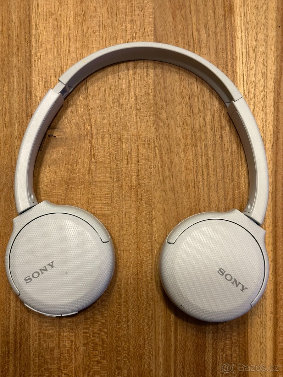 Bezdrátová sluchátka Sony WH-CH510 bílá