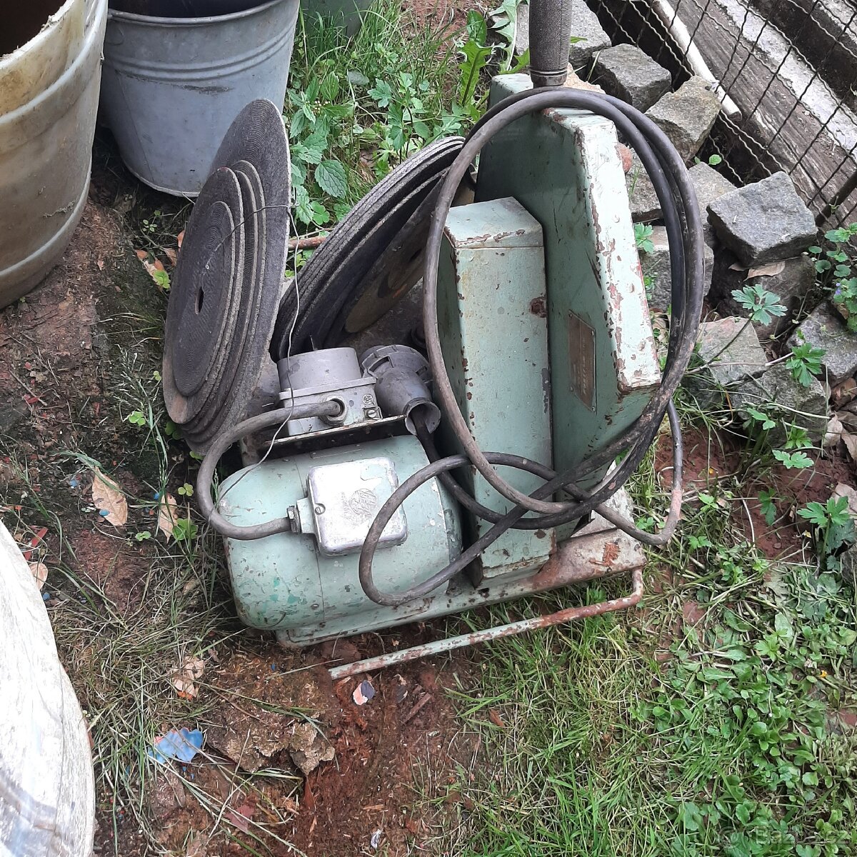 Stolní rozbrušovačka