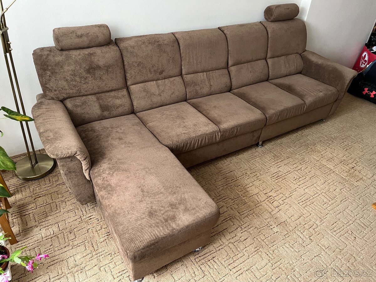 Sedačka s lenoškou