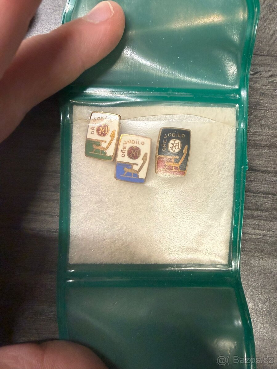 Sada retro odznaků Dřevodílo