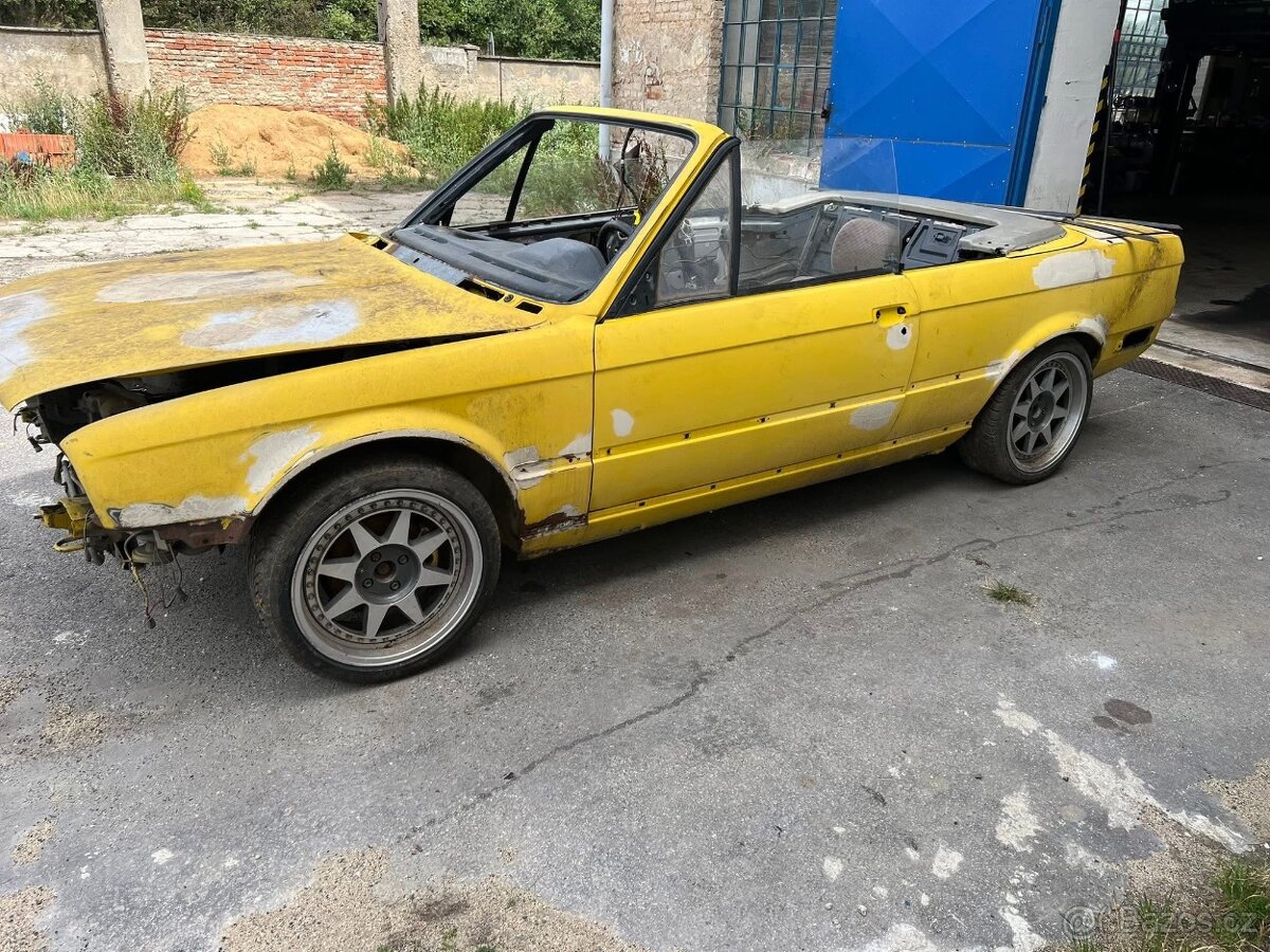 BMW e30 cabrio