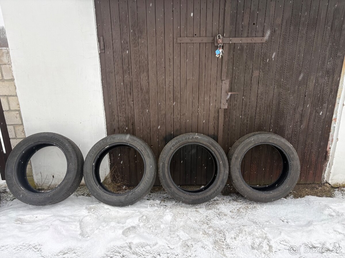 Goodyear efficientgrip 225/55 R19 99V