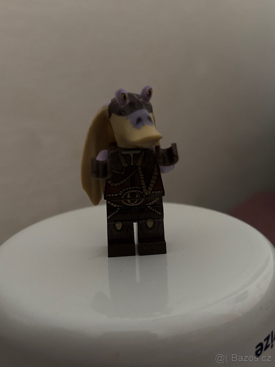 Lego figurka kapitán Tarpals