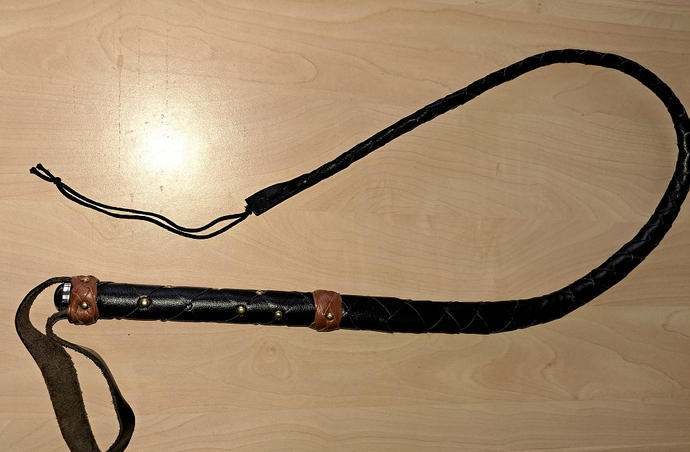 Kožený bič 100cm.