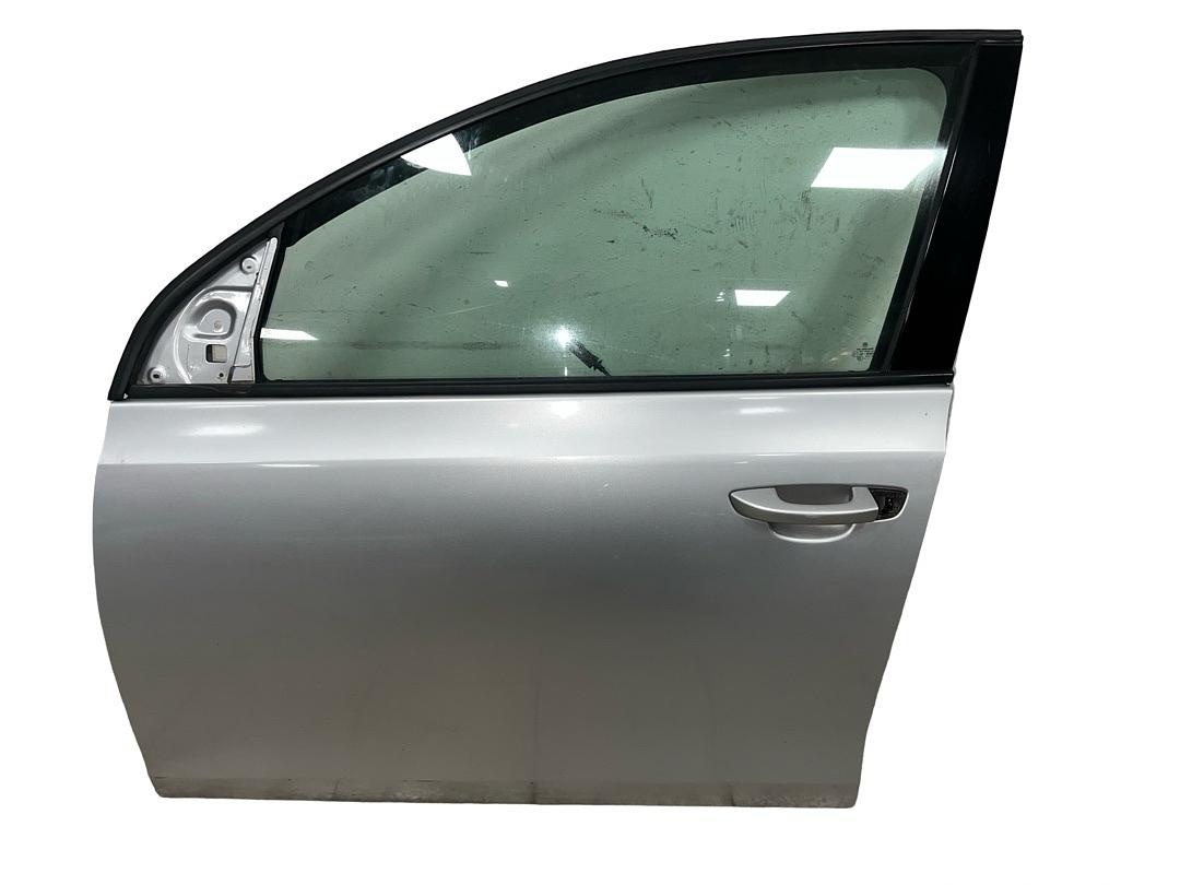 Levé přední dveře stříbrná LA7W VW Golf 6 hatchback 2011