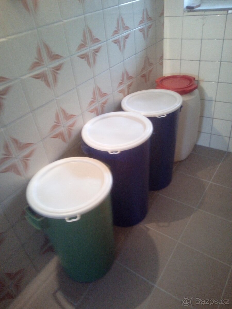 Nádoby na kvas.
