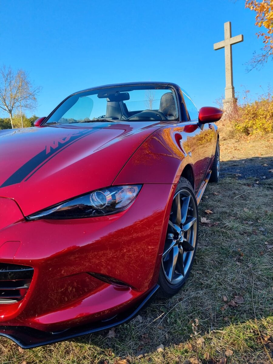 MX-5 REVOLUTION Top