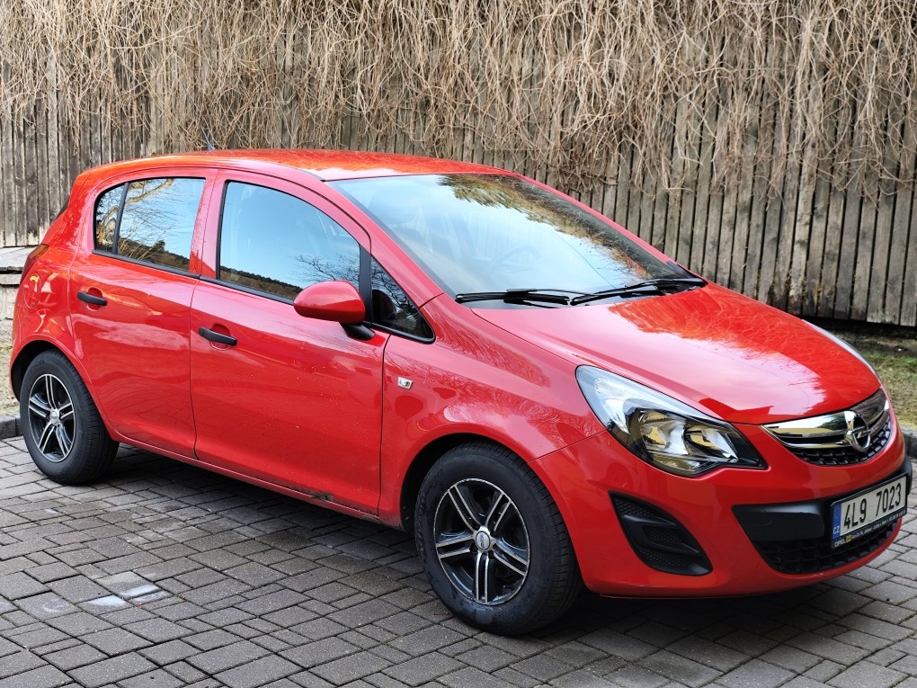 Opel Corsa D 1. 2. Essentia LPG 2014