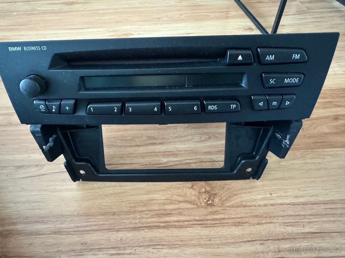 Prodám originální autorádio BMW Business CD – E90 (2005)