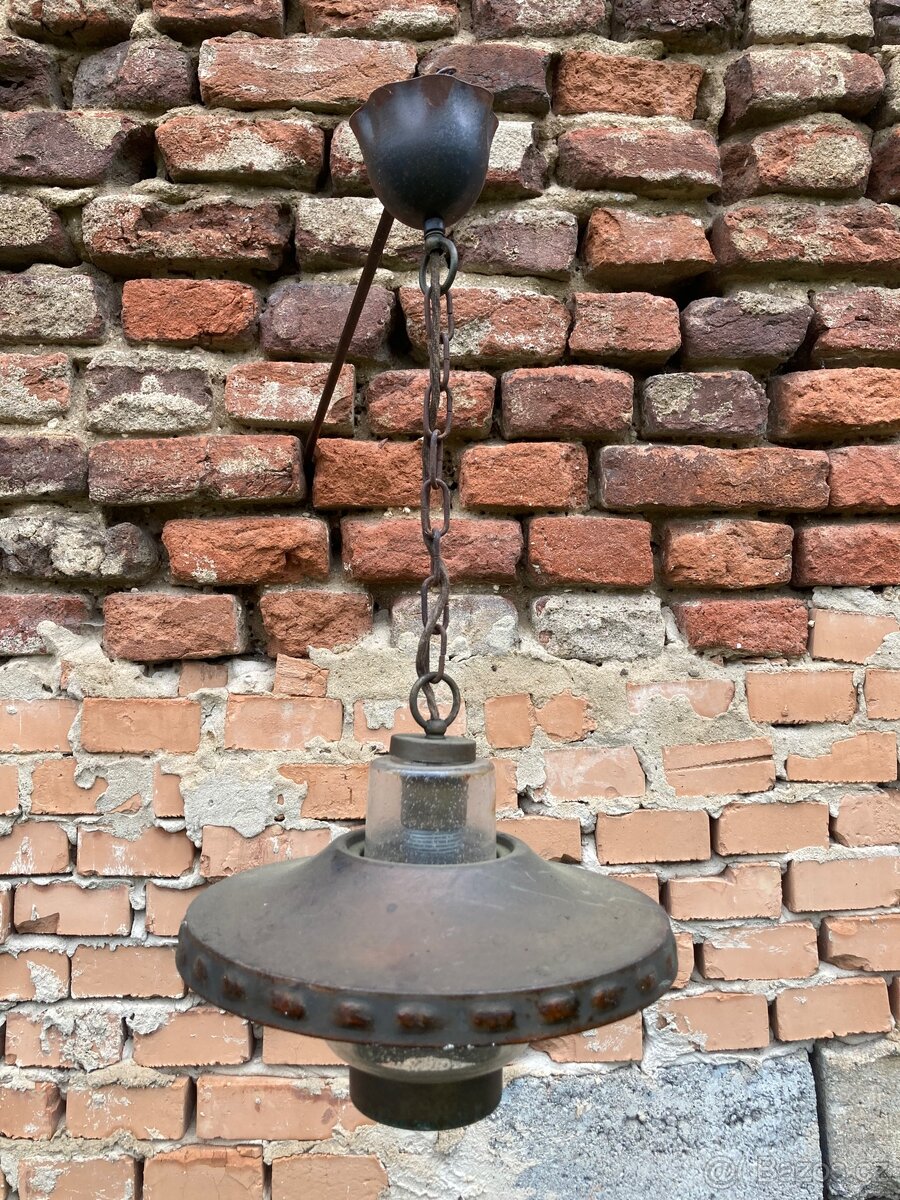 STAROŽITNÝ LUSTR.