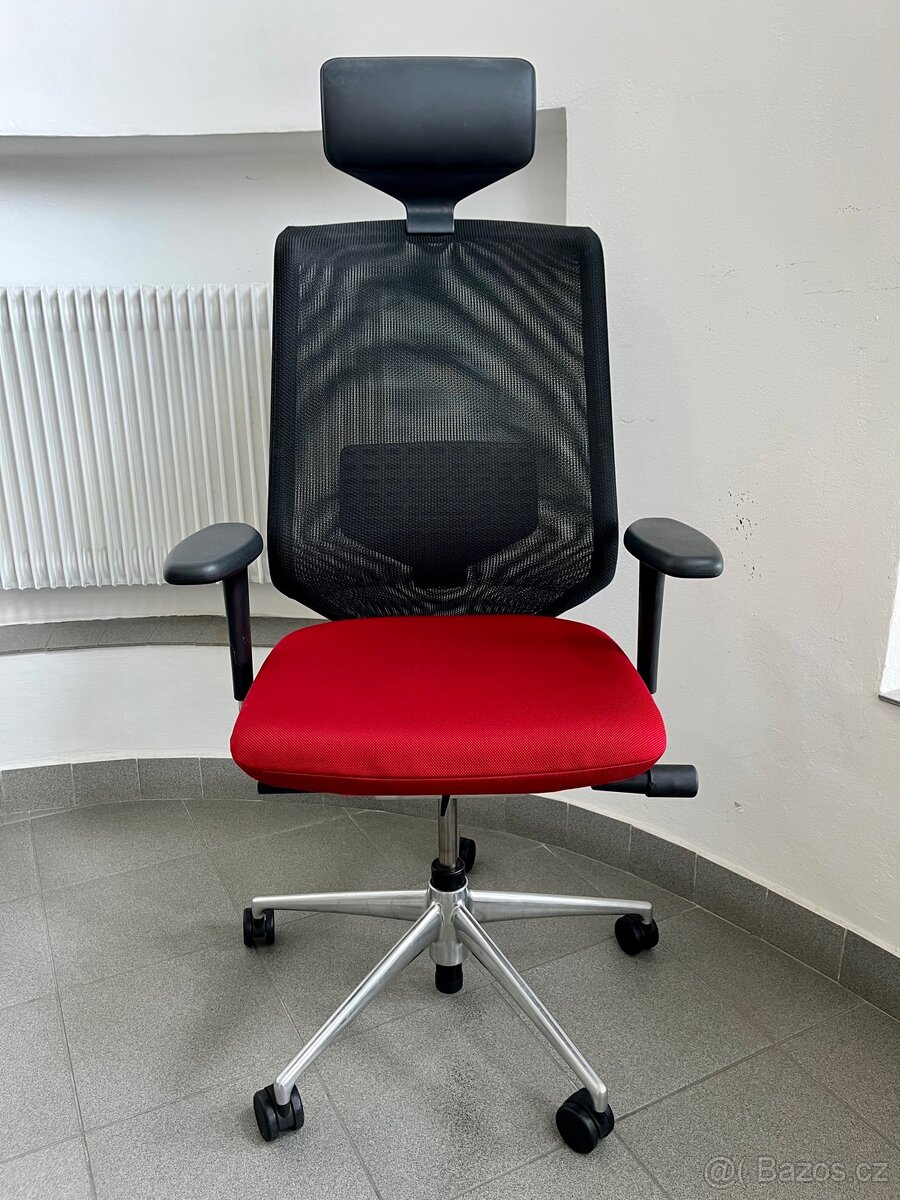 kancelářská židle Vitra Meda