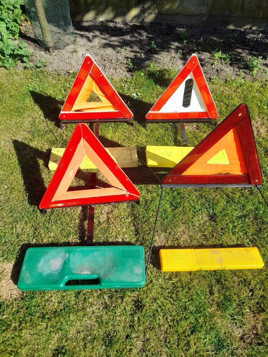 Výstražné trojúhelníky, různé druhy