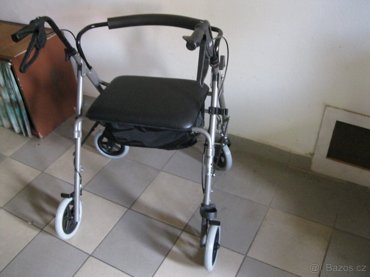PRO SENIORY NOVÉ 4KOLEČKOVÉ CHODÍTKO ROZŠÍŘENÉ