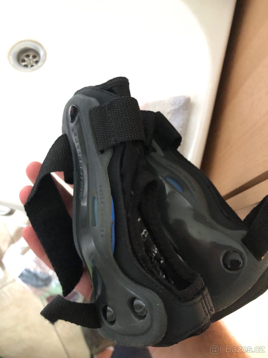 Kolečkové brusle Rollerblade in-line i s chrániči