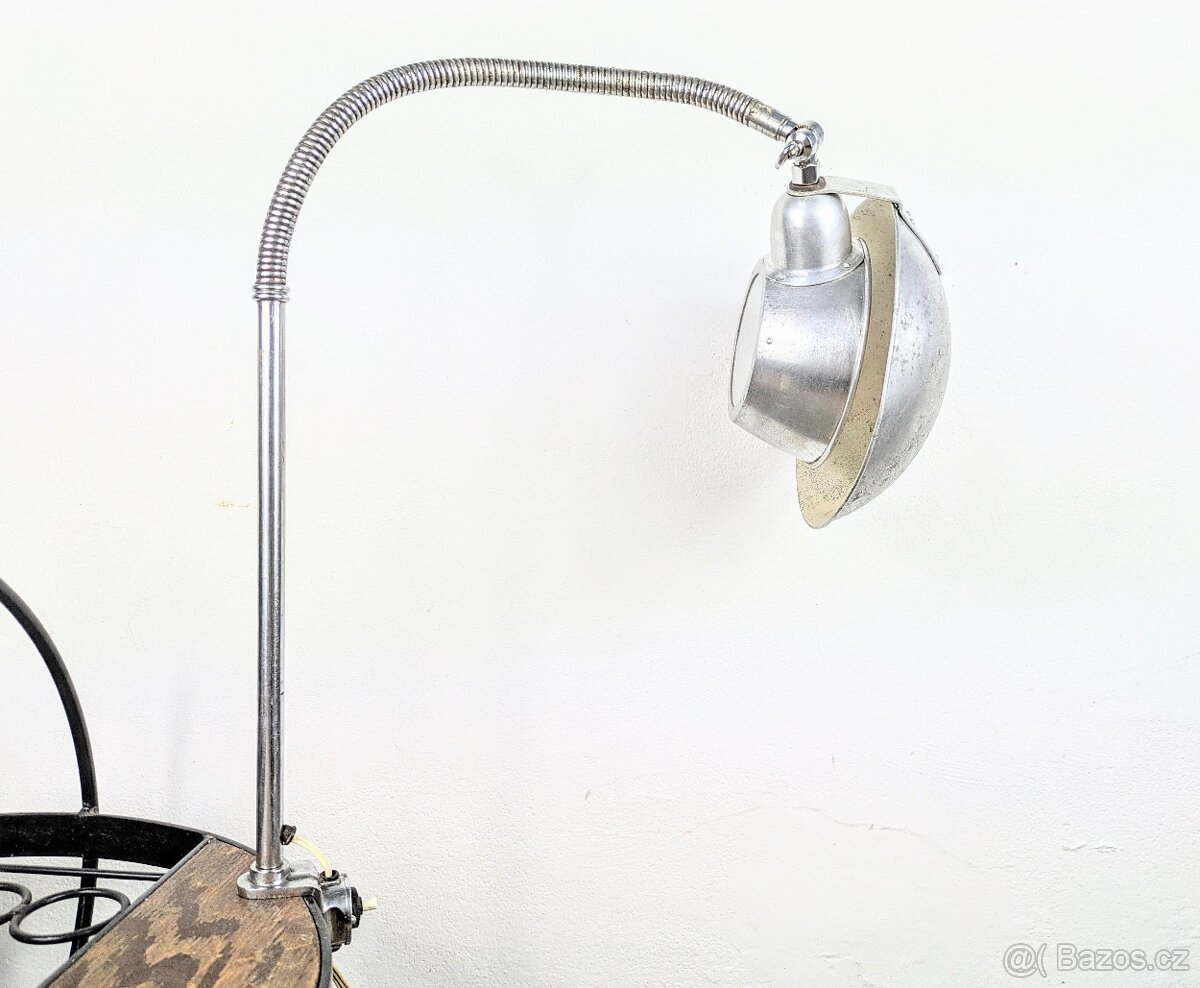 Funkcionalistická lampa