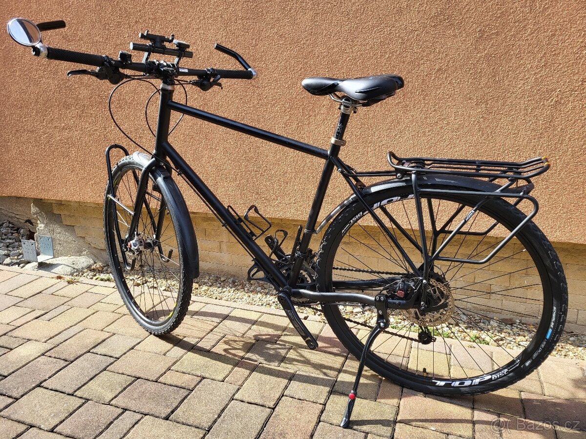 Cestovatelské CrMo kolo Specialized AWOL COMP