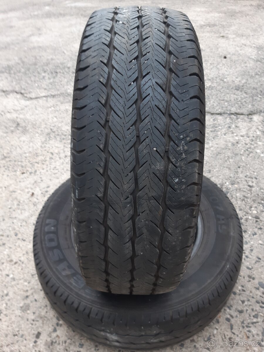 Pneu 215/65 r15C, 2kusy