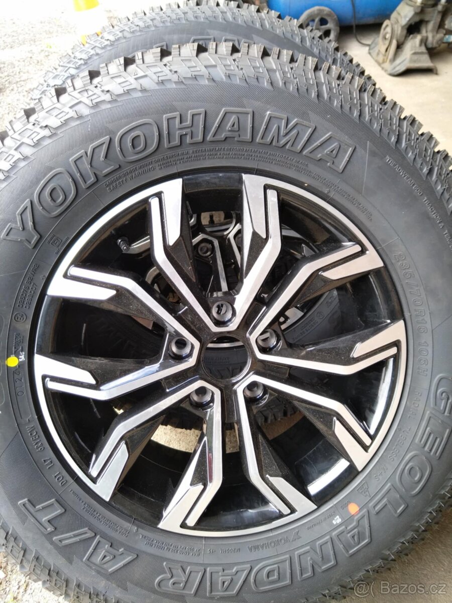 Prodám nové Yokohama geolandar R16 na nových discích arceo