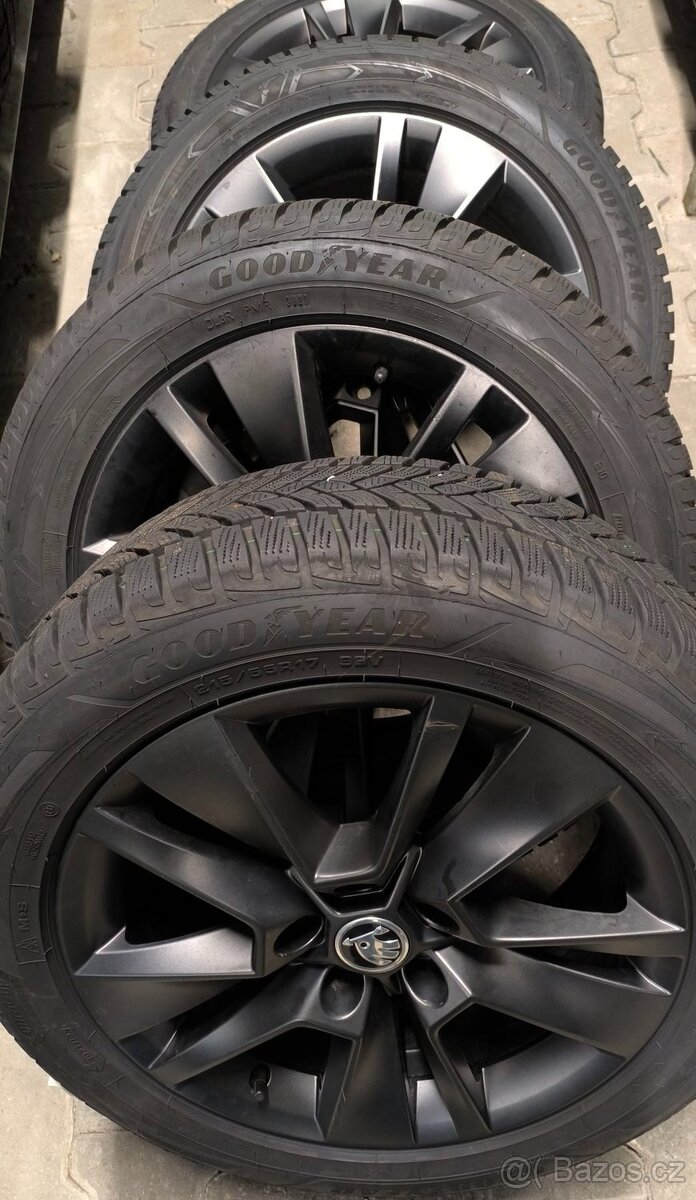 Sada originálních kol Škoda Karoq 215/55 R17 Triton