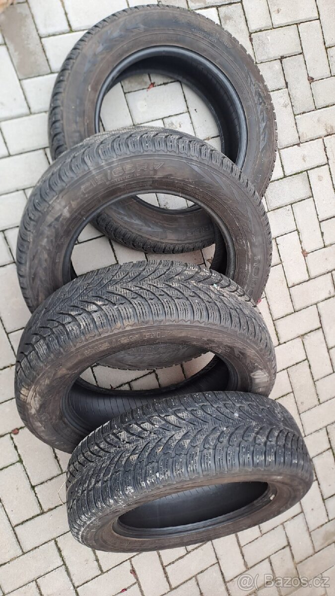 Pneu Nokian WR SUV 4 215/65 R17 103H