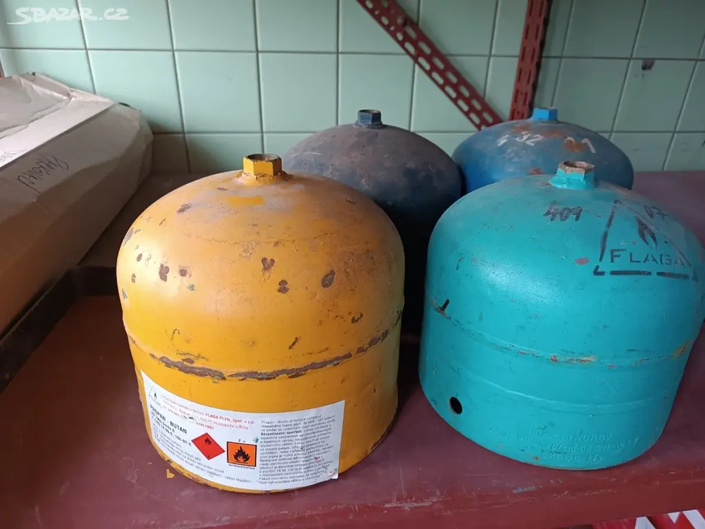 PB láhev 2kg, cena 250kč/ks
