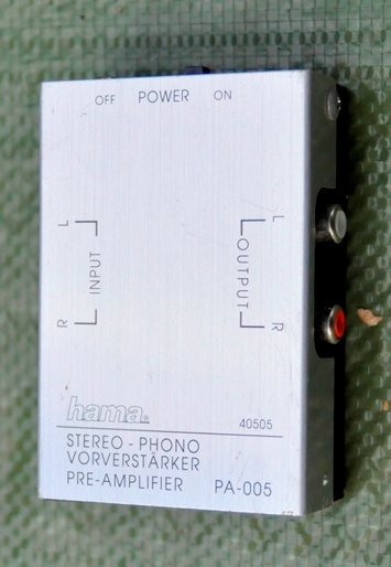 Předzesilovač Hama pro magnetodynamickou přenosku gramofonu