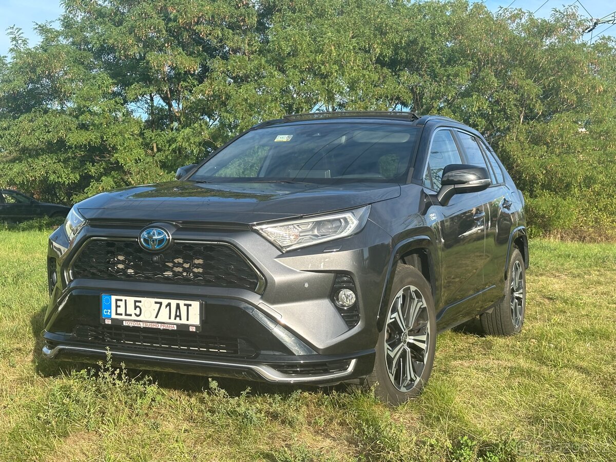 Toyota RAV4 plugin hybrid DPH 306koni tažné