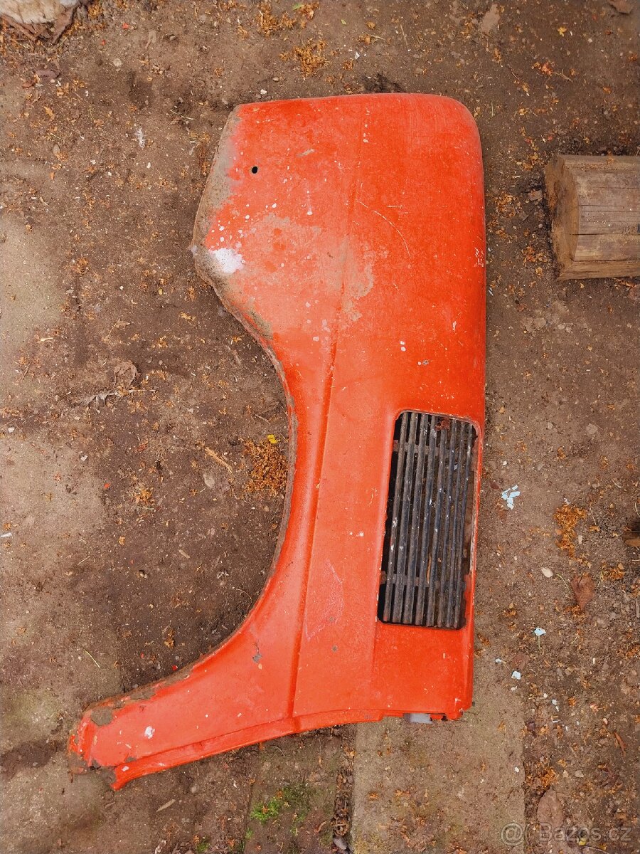 Mix 9 kusů blatníků na Škoda 100 nebo 110R