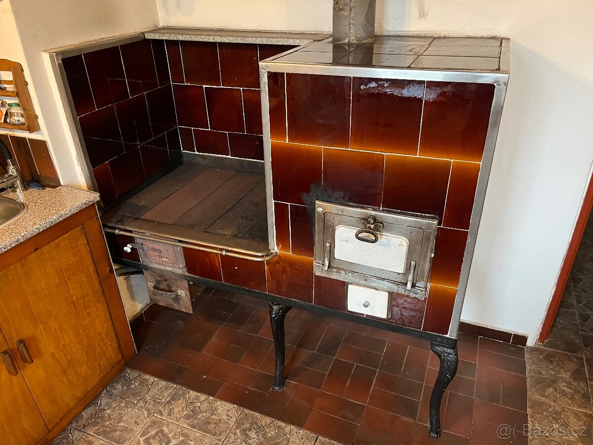 Kachlová kamna s výměníkem