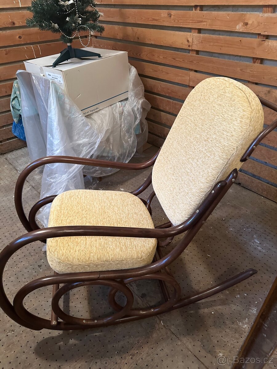 Houpací křeslo