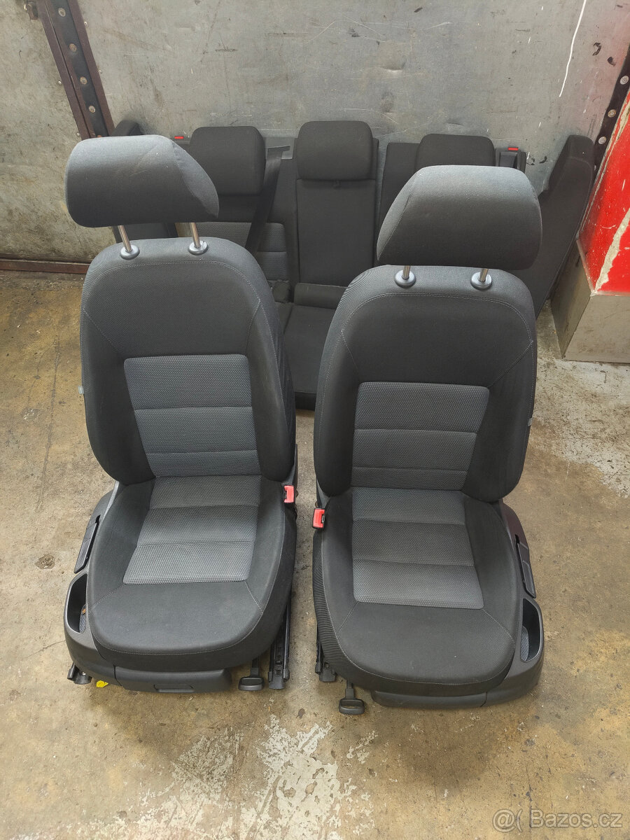 Sedačky Octavia II - výhřev
