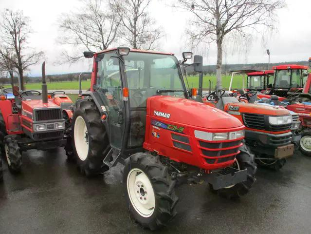 Malotraktor Yanmar AF336 s kabinou topení, klima