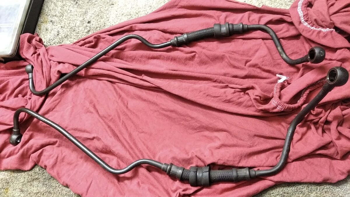 Suzuki GSX-R 750 - olejové vedení