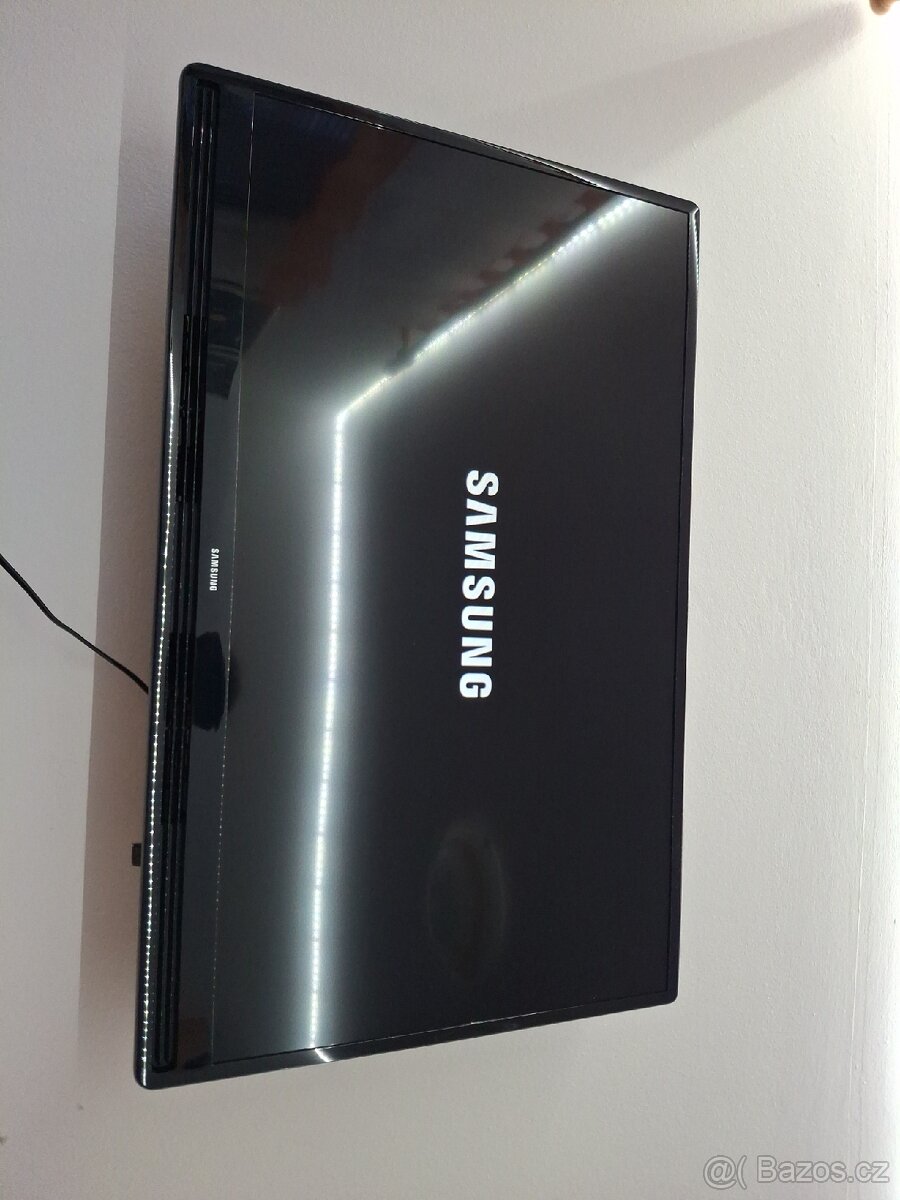 Samsung LED TV + Set-top box (komplet)