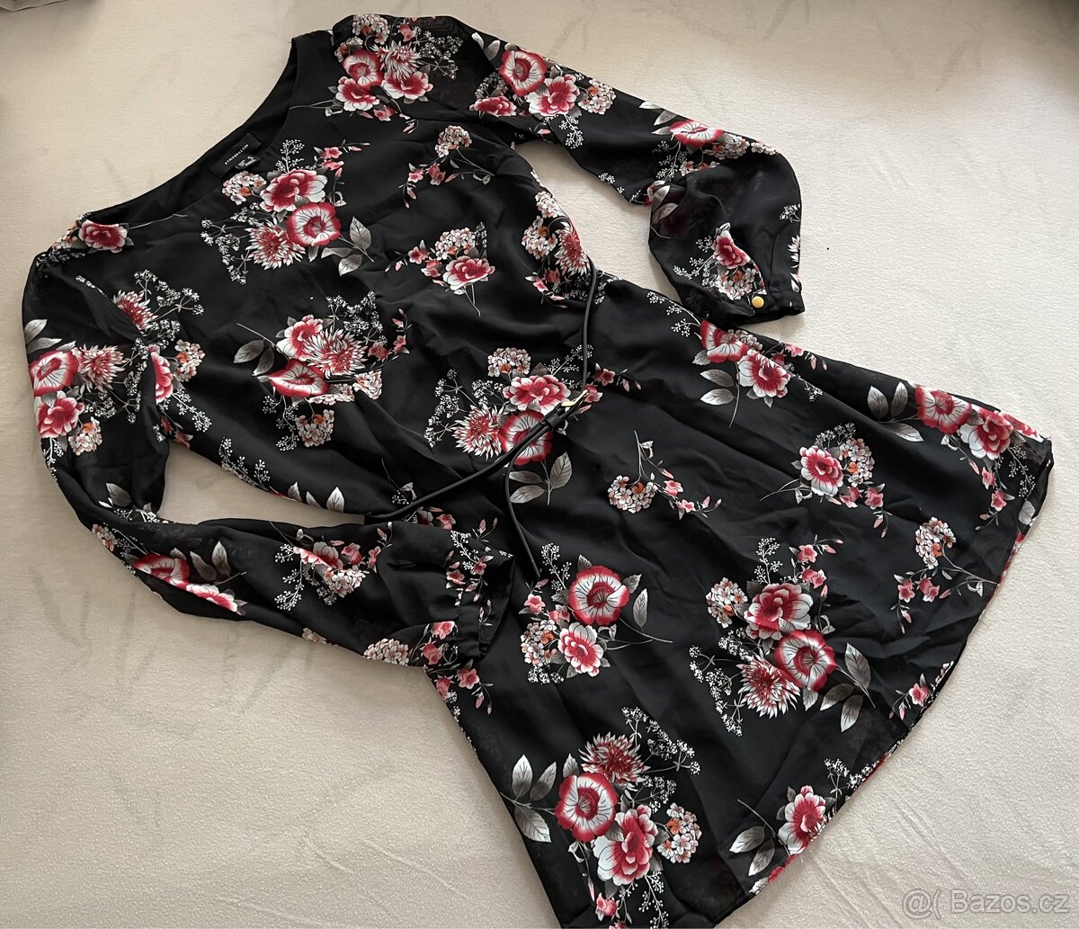 Damske saty s paskem