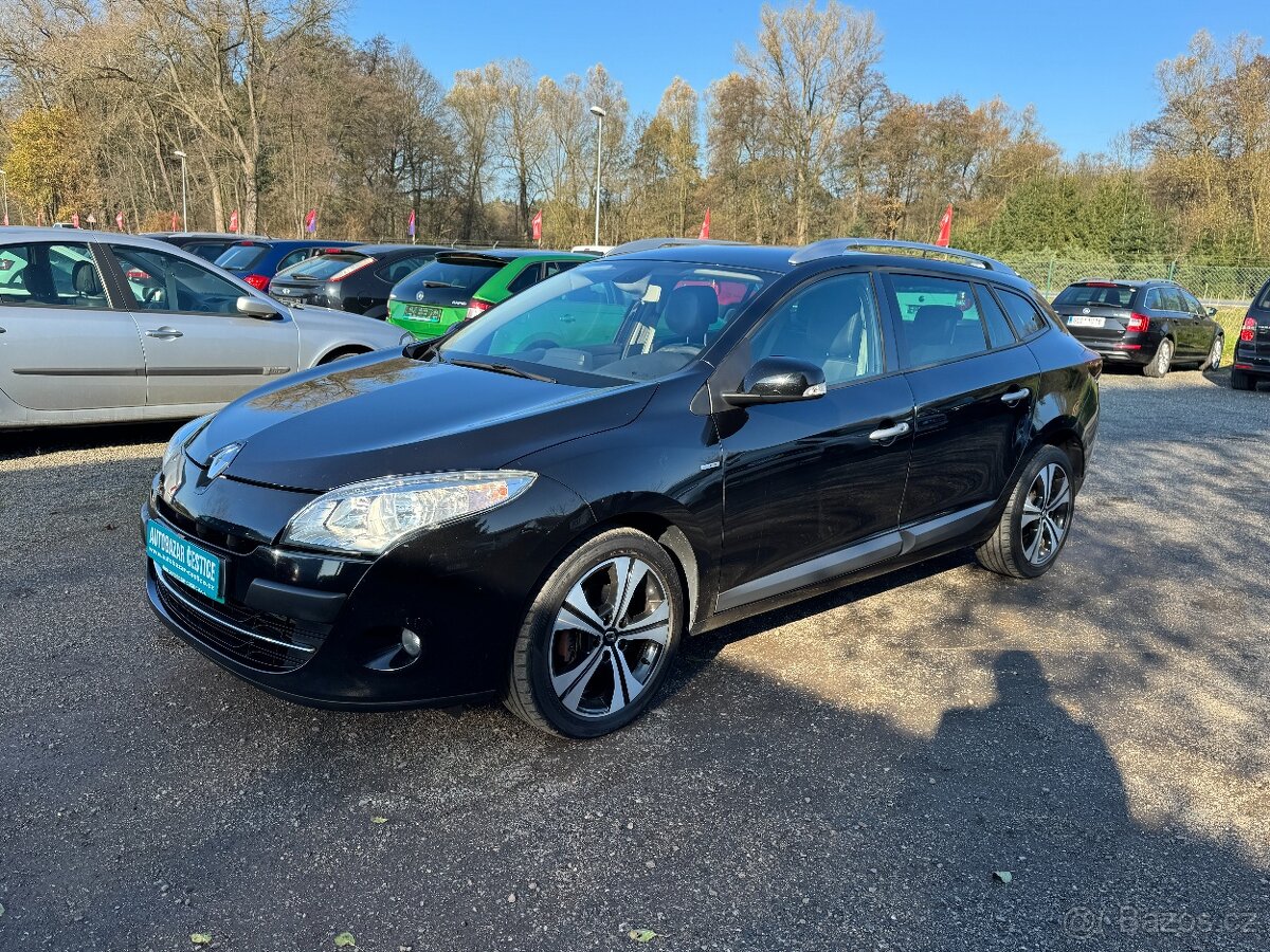 RENAUL MÉGANE 2012 KOMBI 96kw SERVISKA BOSE TOP STAV