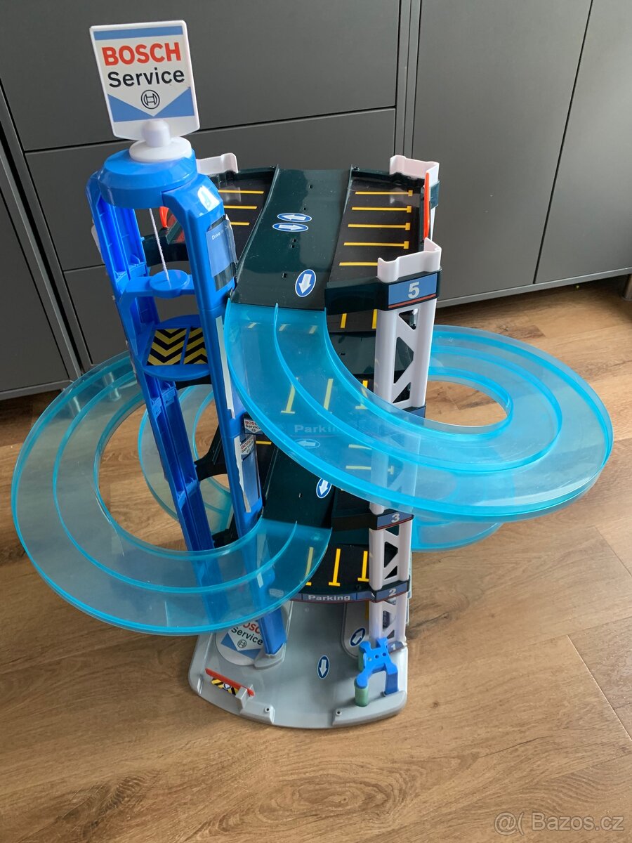 Velká garáž pro autíčka