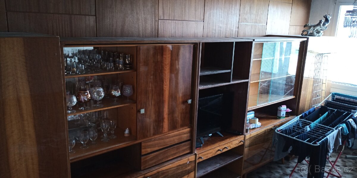 Zdarma za odvoz retro nábytek