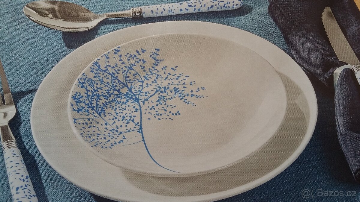 Porcelánové talíře "Modré jaro" 8 kusů