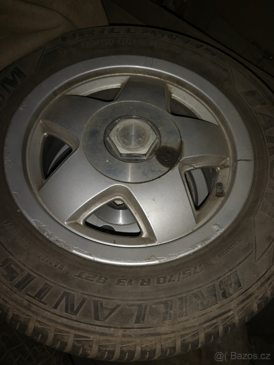 Alu kola 4x100 r13