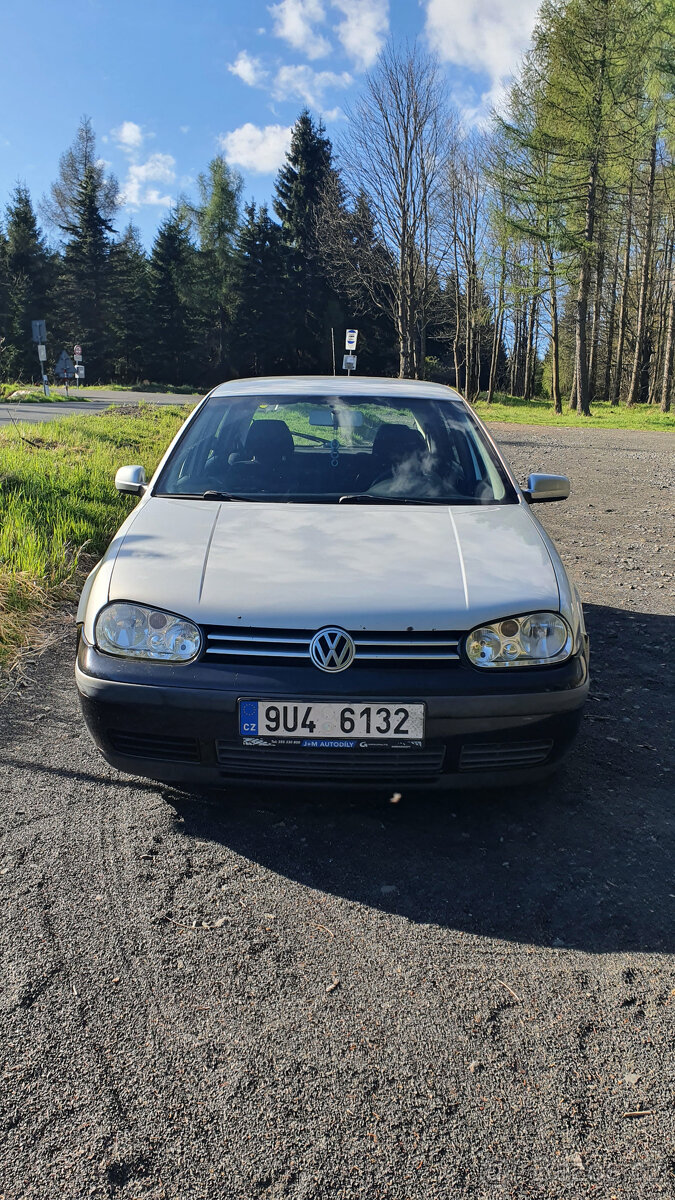 VW Golf 4