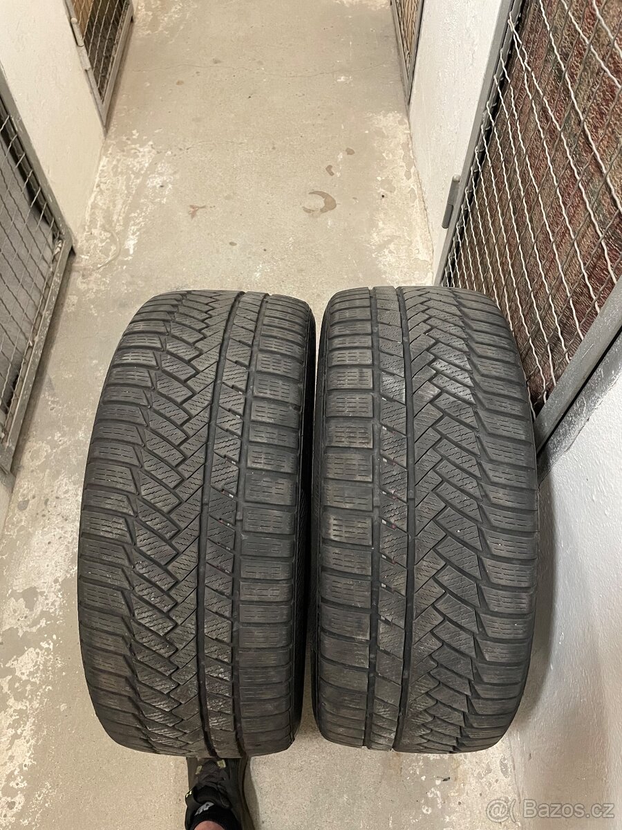 245/45R18