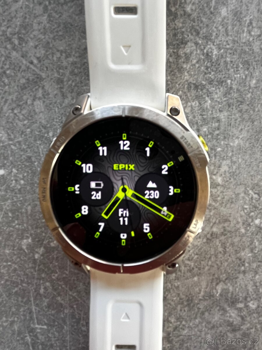 Garmin Epix Sapphire Titan/White Silicon band