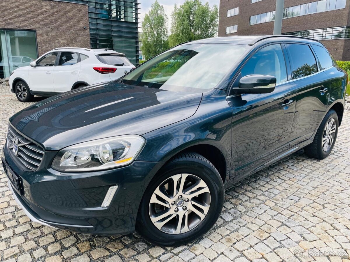 Volvo XC60 2.4D5 4x4 MANUÁL FACE LED KŮŽE NAVI SENZORY
