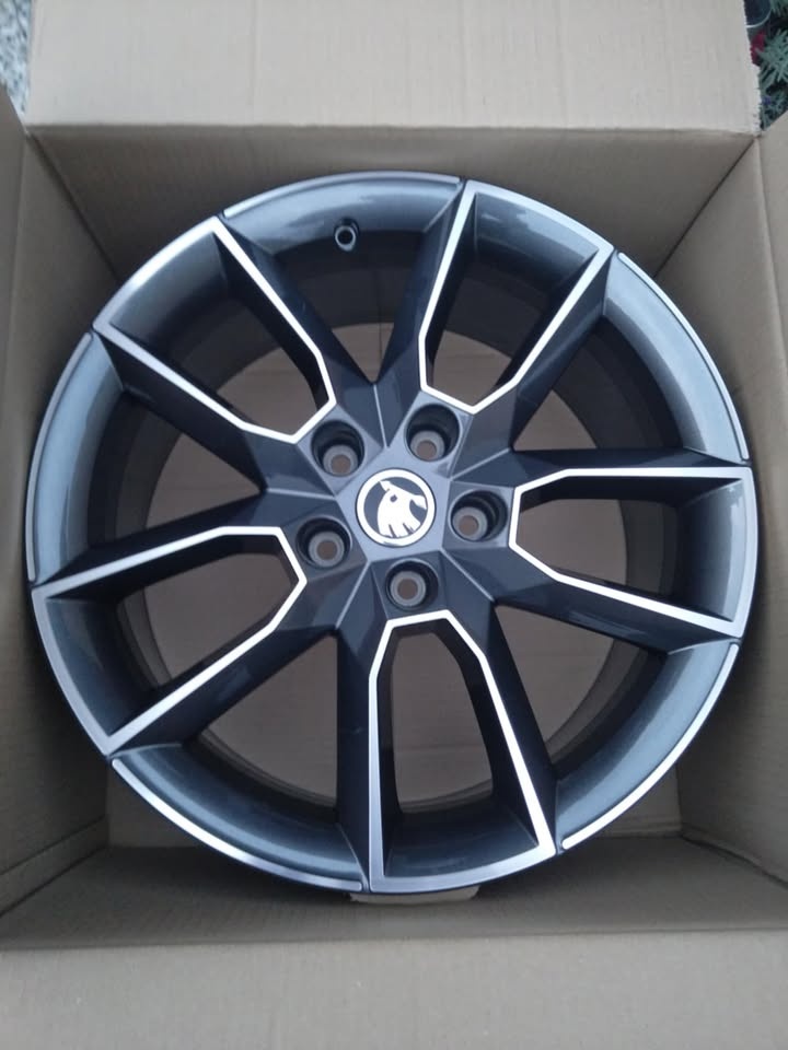 18" GEMINI ŠKODA OCTAVIA 3 RS + letné pneu.
