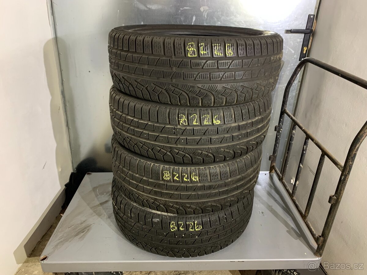 Zimní pneu 215/55/17 - 98H Pirelli Sottozero sada č.8226