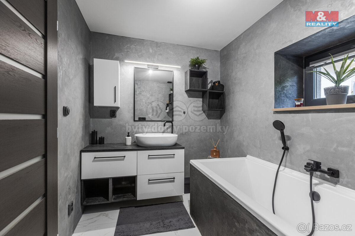Prodej rodinného domu, 80 m², Kvíčovice
