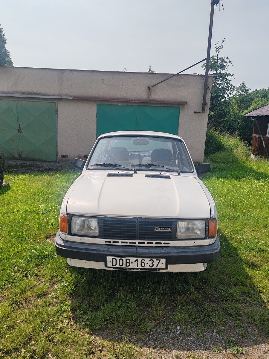 Škoda 120L