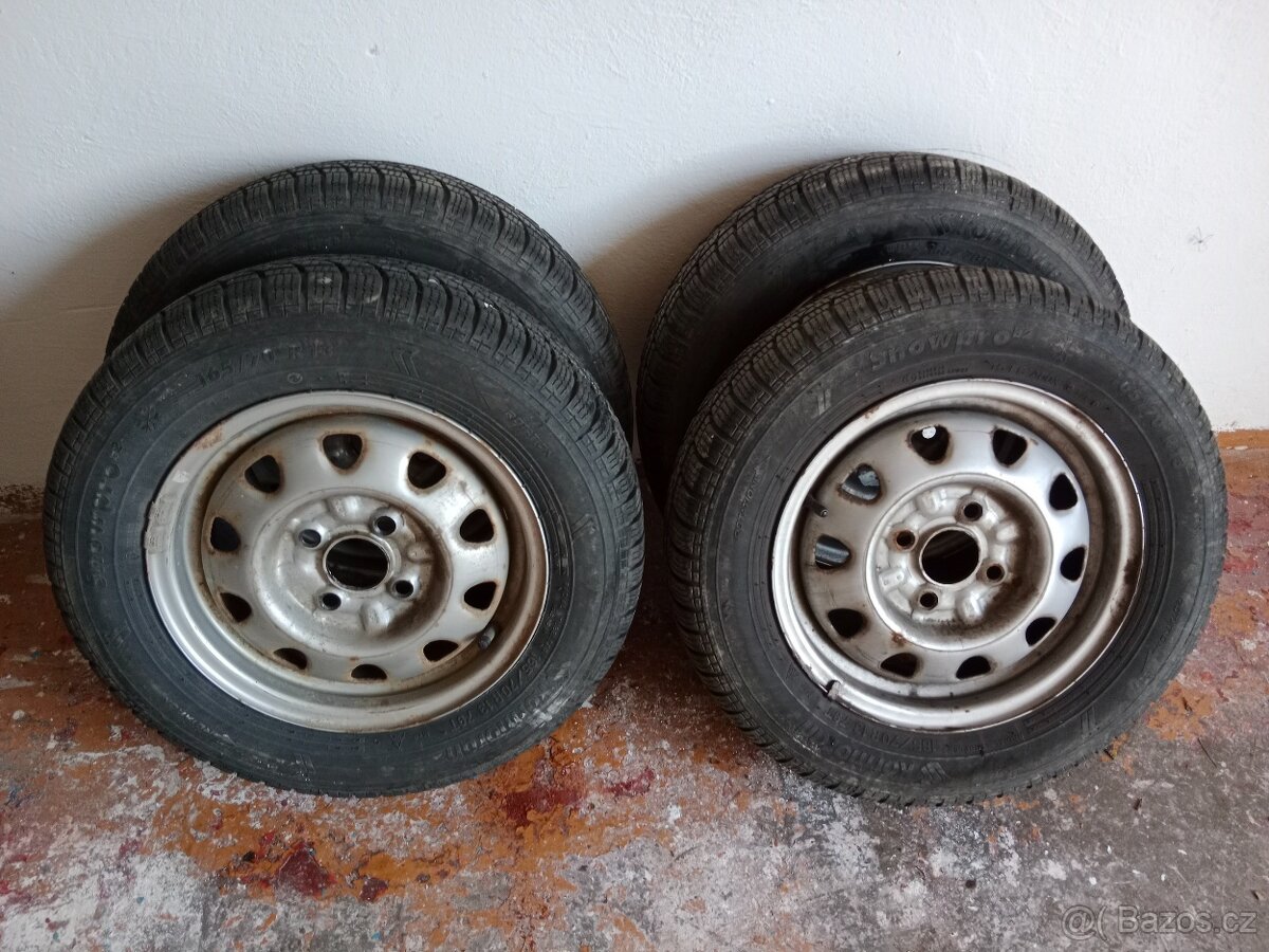 Zimní pneu na disku 165/70 R 13