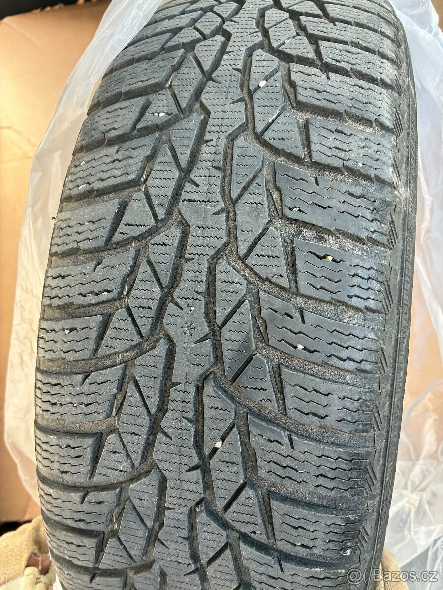 Disky s pneu M+S Nokian R15 195/65, plecháče 4 ks